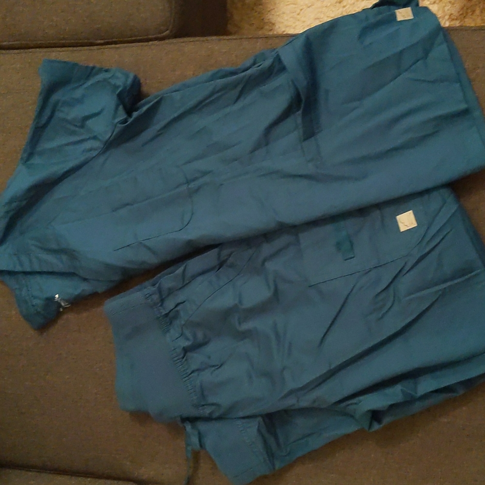 NWOT Butter scrub pants and top